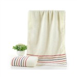 (Crosswhite) ホテルおよび家庭用の大きくて厚手のストライプコットンタオル。